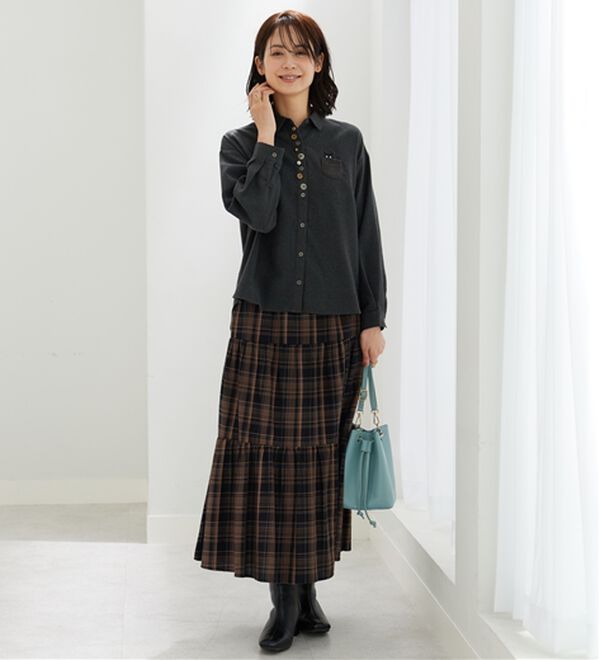 BELLUNA（ベルーナ）の「アニマル刺しゅう多ボタンデザインブラウス（ブラウス）」｜詳細画像