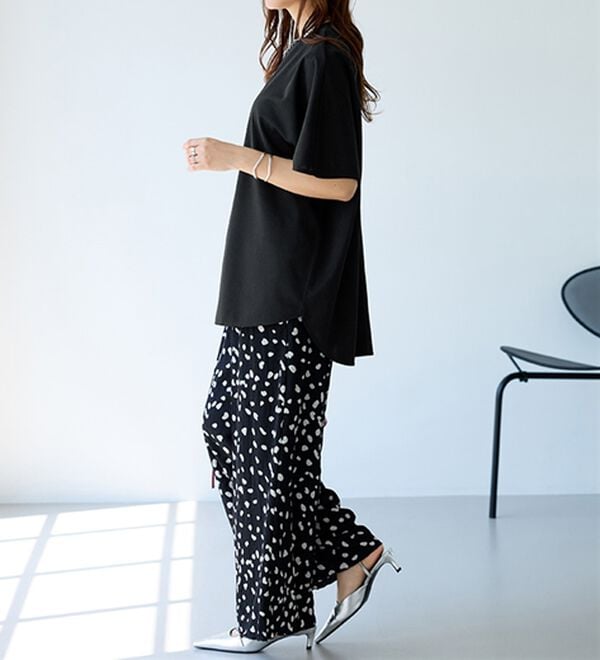 BELLUNA（ベルーナ）の「【接触冷感】Ｔシャツ感覚なのにきちんとブラウス見え！半袖プルオーバー（カットソー）」｜詳細画像