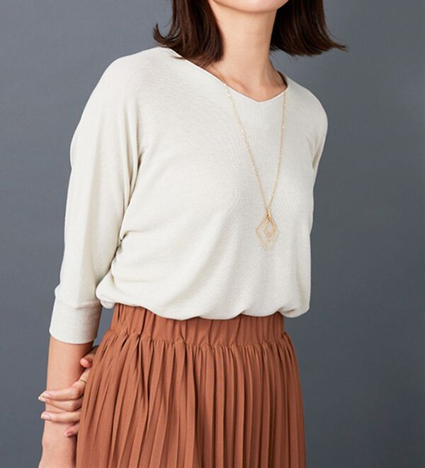 BELLUNA（ベルーナ）の「ラメ調ドルマンプルオーバー（カットソー）」｜アイボリー
