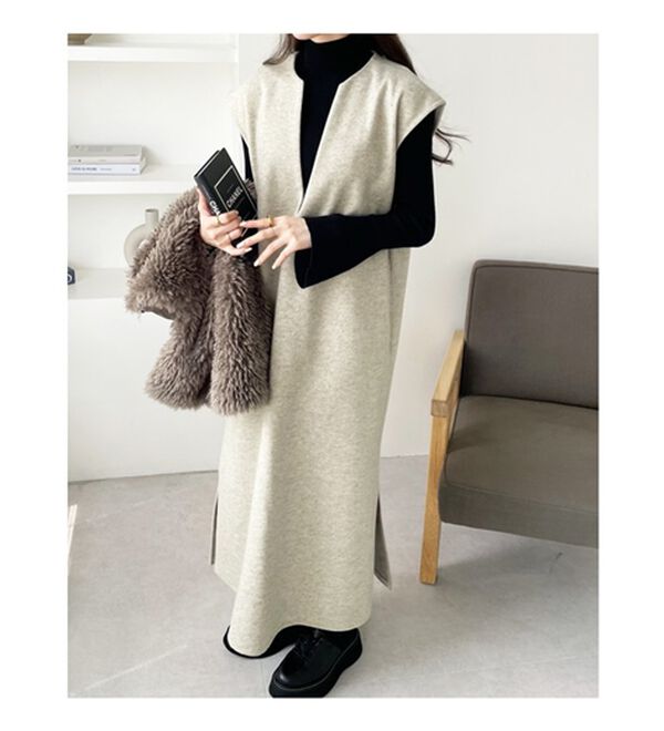 GeeRA（ジーラ）の「Ｖネックオーバーサイズジャンパースカート（ジャンパースカート）」｜詳細画像