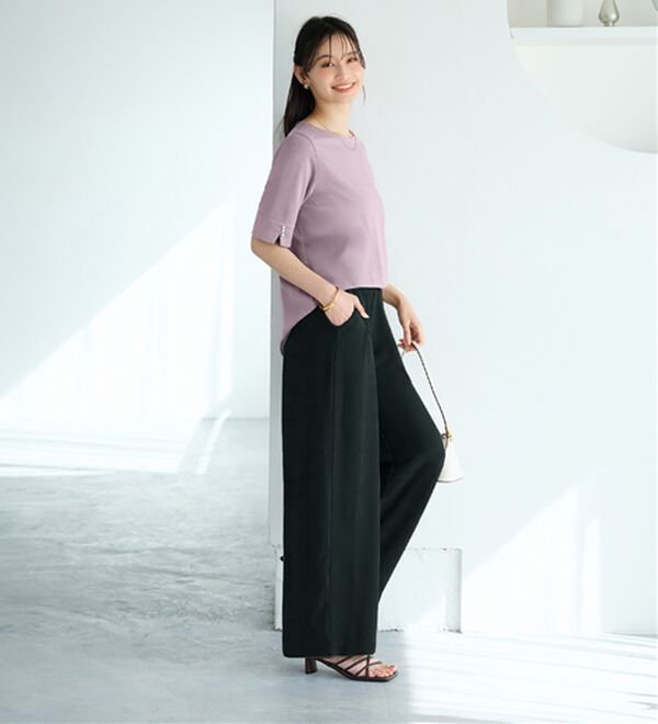 alotta（アロッタ）の「【選べる袖丈】柔らか綿混素材パール調ボタンＴシャツ（カットソー）」｜詳細画像