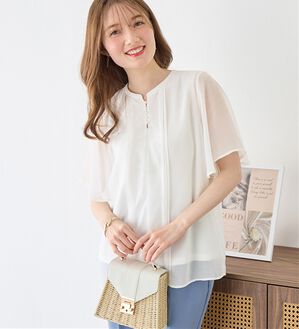 alotta（アロッタ）の「ピンタックパールボタンデザインブラウス（ブラウス）」｜オフホワイト