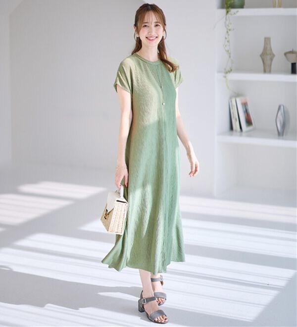 alotta（アロッタ）の「【４つの機能付】ひんやり楽ちん快適！フレアーワンピース（カットソーワンピース）」｜詳細画像