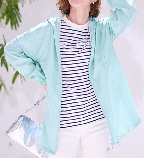 BELLUNA（ベルーナ）の「はっ水加工軽量パーカー（ポーチ付）（パーカー）」｜詳細画像