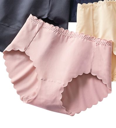 LAVIENNE（ラヴィエンヌ）の「ラインがひびきにくい癒されショーツ（ショーツ）」