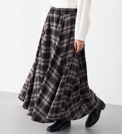 Viola e Viola（ヴィオラ エ ヴィオラ）の「ふんわりチェック柄フレアーマキシスカート（ロングスカート）」