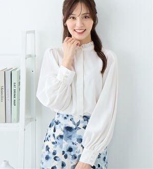 alotta（アロッタ）の「前後２ＷＡＹフリル衿ブラウス（ブラウス）」｜オフホワイト