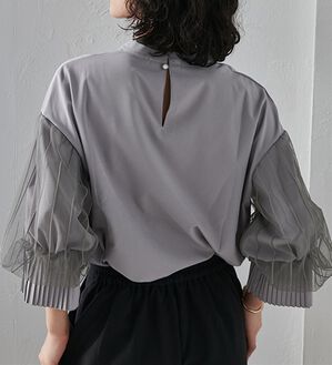 RANAN（ラナン）の「ボリュームフリル袖シアーブラウス（ブラウス）」｜ライトグレー