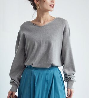 A HAPPY MARILYN（アハッピーマリリン）の「【Ｍ～６Ｌ】Ｒｉｎ 毛玉になりにくいＶネックニット（ニット・セーター）」｜グレー
