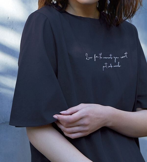 RANAN（ラナン）の「ひんやり！綿１００％フレア袖大人ロゴＴシャツ（カットソー）」｜詳細画像