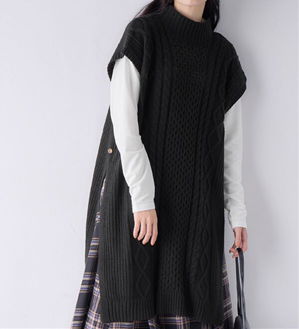 Viola e Viola（ヴィオラ エ ヴィオラ）の「ロングニットベスト（ベスト）」｜ブラック