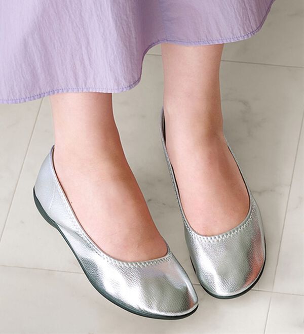 BELLUNA（ベルーナ）の「日本製やわらか軽量パンプス（パンプス）」｜シルバー