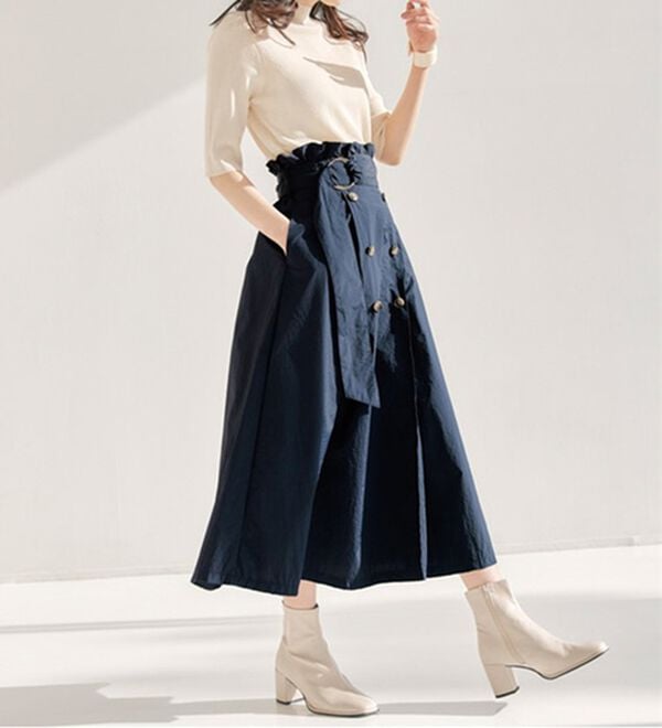 RANAN（ラナン）の「ナイロン素材トレンチフレアースカート（ロングスカート）」｜詳細画像