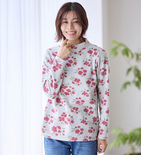 LAVIENNE（ラヴィエンヌ）の「薄手ストレッチフリースのプリントハイネック長袖（ニット・セーター）」｜詳細画像