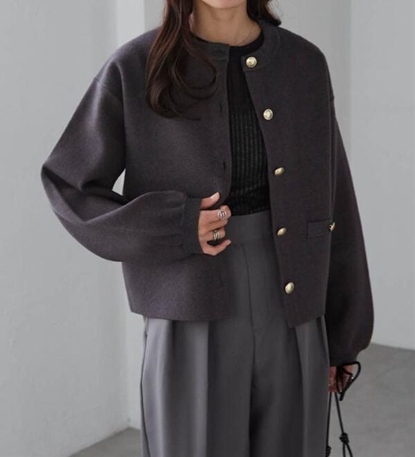 RANAN（ラナン）の「【4つの機能付き】洗える！ゴールド調ボタンニットカーディガン（ニットカーディガン）」｜詳細画像