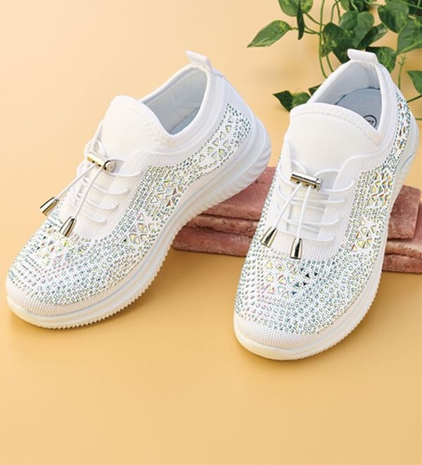 ルフラン（ルフラン）の「ビジュー付きレースアップスニーカー（スニーカー）」｜ホワイト