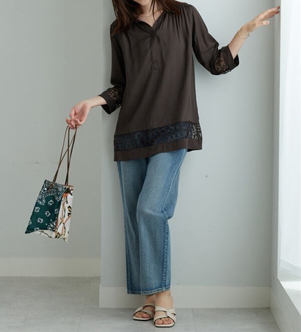 BELLUNA（ベルーナ）の「袖＆裾レース切替シャツチュニック（チュニック）」｜詳細画像