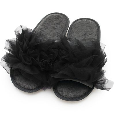 iellio（イエリオ）の「ミルフィーユフリルルームシューズ（スリッパ・ルームシューズ）」