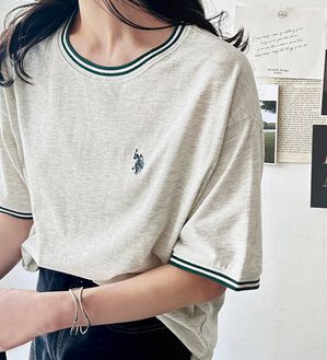 GeeRA（ジーラ）の「【ＵＳ．ＰＯＬＯ．ＡＳＳＮ】ライン配色Ｔシャツ（Tシャツ）」｜オートミール