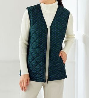 BELLUNA（ベルーナ）の「【マジ軽ウォーム】蓄熱保温キルトベスト（ポーチ付）（ベスト）」｜グリーン系チェック