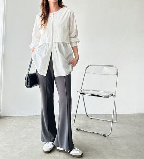 GeeRA（ジーラ）の「センターラインセミフレアカットパンツ（フルレングスパンツ）」｜詳細画像