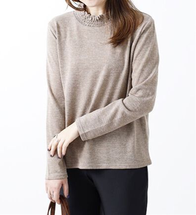 BELLUNA（ベルーナ）の「杢調素材シャーリング使いプルオーバー（カットソー）」