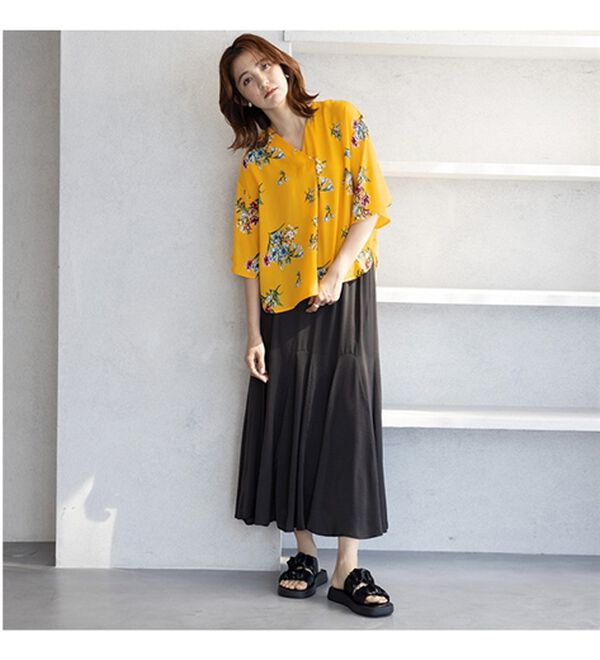 GeeRA（ジーラ）の「花柄フレアースリーブブラウス（ブラウス）」｜詳細画像