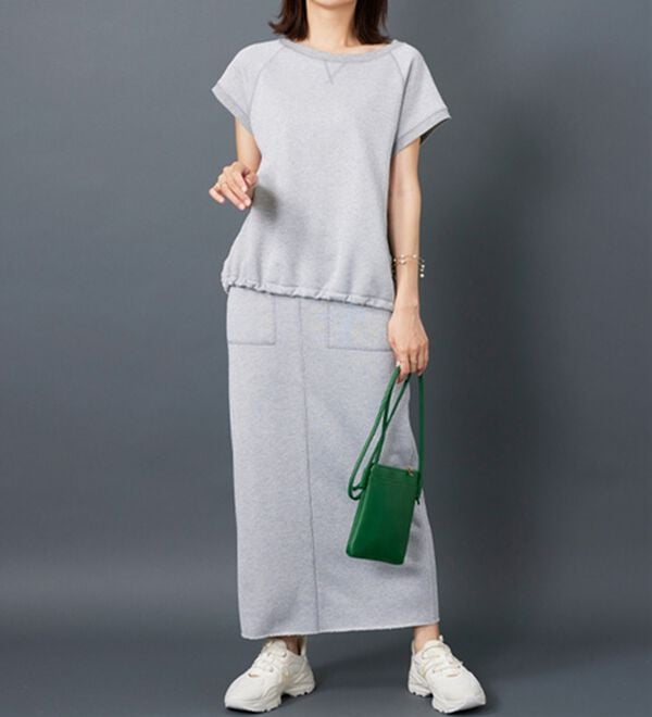 BELLUNA（ベルーナ）の「ラメ入り裏毛素材プルオーバー（カットソー）」｜詳細画像