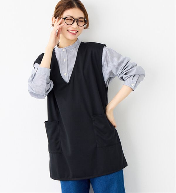 Viola e Viola（ヴィオラ エ ヴィオラ）の「なめらかポンチVネックポケット付きロングベスト（ベスト）」｜詳細画像