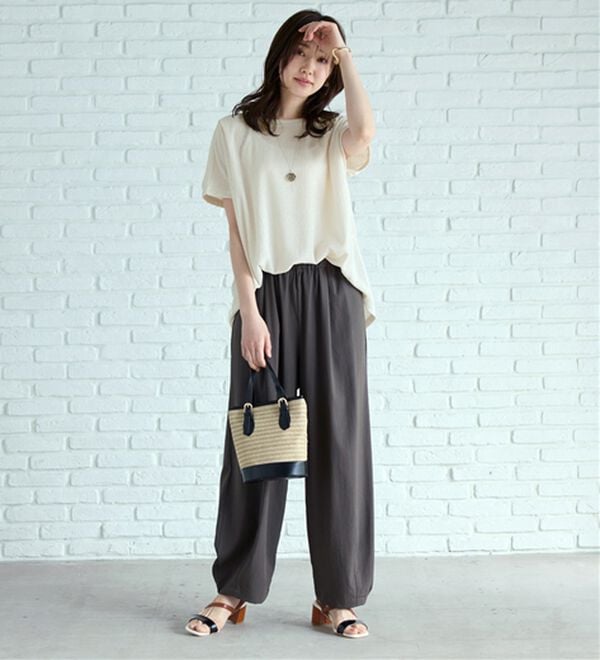 BELLUNA（ベルーナ）の「楊柳素材ドルマンプルオーバー（カットソー）」｜詳細画像