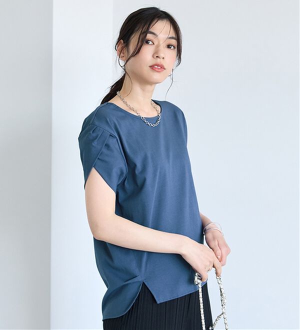 BELLUNA（ベルーナ）の「華奢見せ！後ろ美人デザインプルオーバー（カットソー）」｜詳細画像