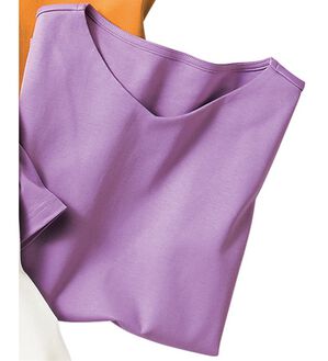 VINNO（ヴィノ）の「＜日本製＞美の艶コットン１００％プルオーバー浅Ｖネック（５分袖）（カットソー）」｜ラベンダー