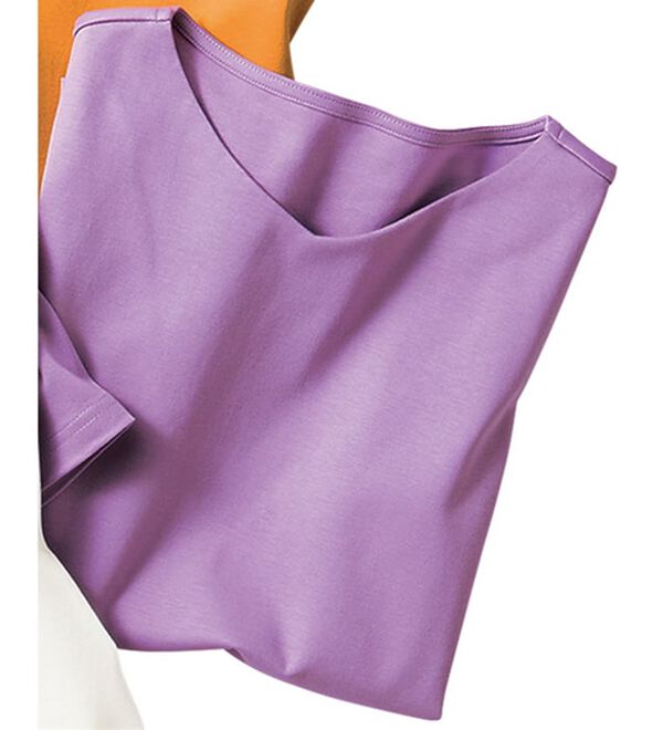 VINNO（ヴィノ）の「＜日本製＞美の艶コットン１００％プルオーバー浅Ｖネック（５分袖）（カットソー）」｜ラベンダー