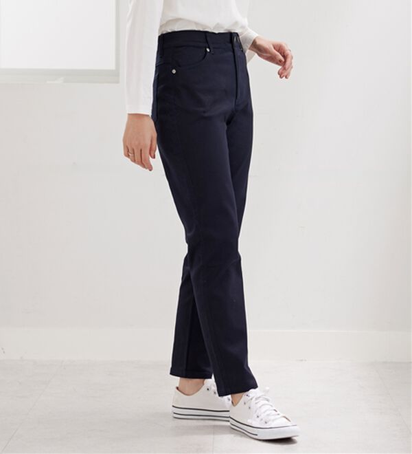 BELLUNA（ベルーナ）の「サラリ快適！蓄熱綿サテンストレッチカラーパンツ（フルレングスパンツ）」｜詳細画像