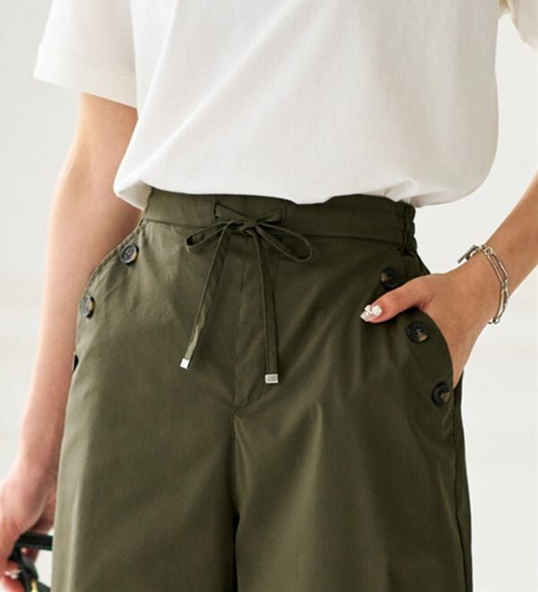 BELLUNA（ベルーナ）の「サラリ綿混ボタン使いキュロットパンツ（クロップドパンツ）」｜詳細画像