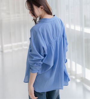 BELLUNA（ベルーナ）の「【接触冷感】シワになりにくい透け感シャツ（シャツ）」｜サックス