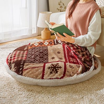 iellio（イエリオ）の「電気のいらないあったか１人こたつ（クッション・クッションカバー）」