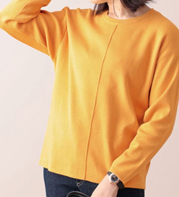 BELLUNA（ベルーナ）の「センターシームニットプルオーバー（ニット・セーター）」｜イエロー