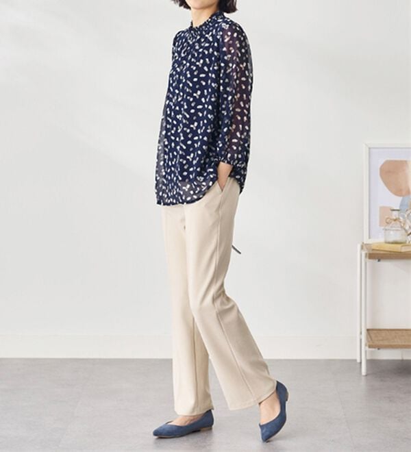 BELLUNA（ベルーナ）の「シフォンプリントシャーリング使いブラウス（ブラウス）」｜詳細画像