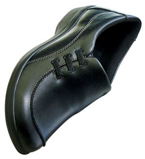 BELLUNA（ベルーナ）の「＜トパーズ＞滑りにくいオブリークシューズ（スリッポン）」｜ブラック