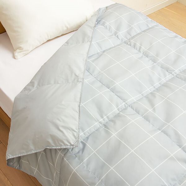 「おしゃれなダウンケット　ｊｕｌｌｙａｄａｍｓ＜羽毛肌掛布団＞（掛布団）」｜詳細画像