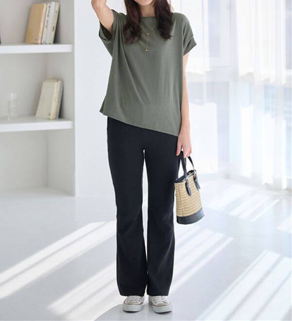 Viola e Viola（ヴィオラ エ ヴィオラ）の「脱普通！すっきり見え大人の上品Ｔシャツ（Tシャツ）」｜詳細画像