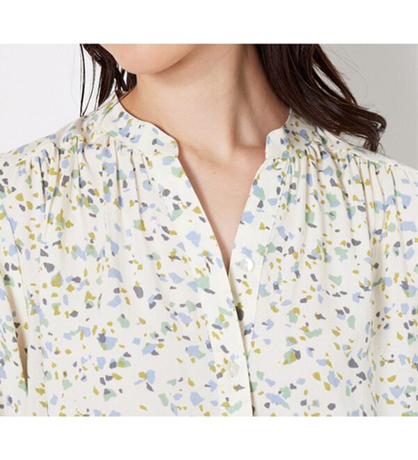 BELLUNA（ベルーナ）の「【接触冷感】レーヨン素材ギャザー使いプリントブラウス（ブラウス）」｜詳細画像