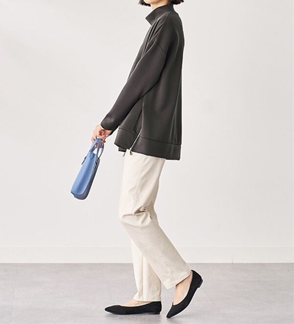 BELLUNA（ベルーナ）の「柔らかとろみ素材裾ジップデザインプルオーバー（カットソー）」｜詳細画像