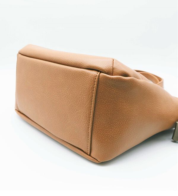 BELLUNA（ベルーナ）の「＜ゴールデンベア＞肩当て付２ＷＡＹ手提げ（ハンドバッグ）」｜詳細画像