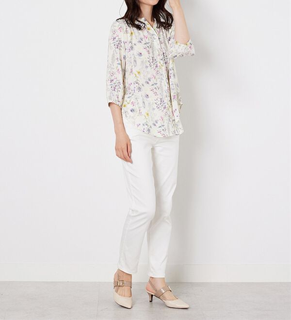 BELLUNA（ベルーナ）の「【接触冷感】レーヨン素材ギャザー使いプリントブラウス（ブラウス）」｜詳細画像