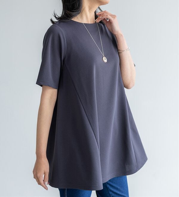 BELLUNA（ベルーナ）の「ひんやり！ポコポコエンボス素材－３ｋｇ見えチュニック（チュニック）」｜詳細画像