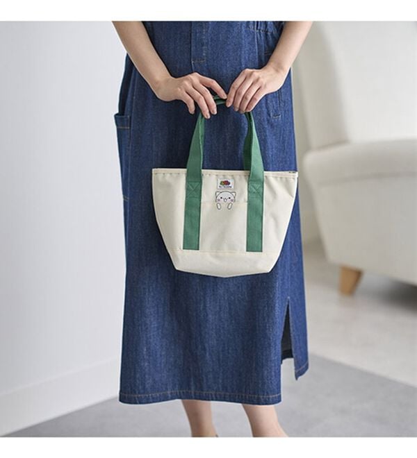 BELLUNA（ベルーナ）の「＜べるーにゃ&times;フルーツオブザルーム＞ポケット付ひょっこりミニトートバッグ（トートバッグ）」｜詳細画像