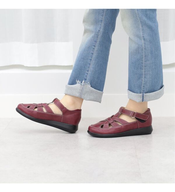 BELLUNA（ベルーナ）の「面ファスナーで脱ぎ履き楽グルカ風シューズ（フラットシューズ）」｜詳細画像