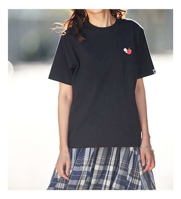 BELLUNA（ベルーナ）の「＜べるーにゃ&times;フルーツオブザルーム＞綿１００％素材プリントＴシャツ（Tシャツ）」｜詳細画像